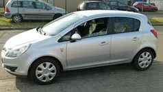 Grijs Gebruikt 2010 Opel Corsa Edition Hatchback | € 2.750 (Eerlijke prijs)