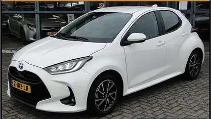 Occasion Toyota Yaris Hybrid 2024 Sedan