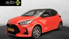 Rood Gebruikt 2021 Toyota Yaris Hybrid Edition Hatchback | € 20.900 (Eerlijke prijs)