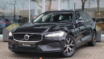 Zwart Occasion 2022 Volvo V60 Stationwagen | € 26.900 (Super prijs)