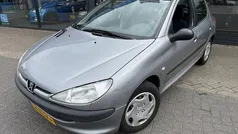 Grijs Gebruikt 2001 Peugeot 206 Hatchback | € 1.750 (Eerlijke prijs)
