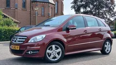 Rood Gebruikt 2010 Mercedes B180 MPV | € 3.999 (Goede deal)