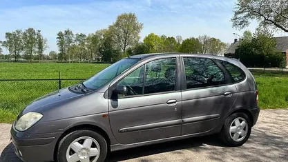 Occasion Renault Scénic II Expression 107 PK (78 kW) 2003 Grijs MPV