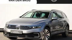 Grijs Gebruikt 2022 VW Passat Business Stationwagen | € 30.095 (Eerlijke prijs)