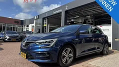 Gebruikt 2021 Renault Mégane IV Business Hatchback | € 17.895 (Eerlijke prijs)