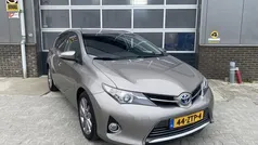 Bruin Gebruikt 2013 Toyota Auris Executive Hatchback | € 9.250 (Eerlijke prijs)