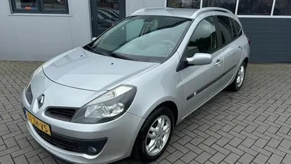 Occasion Renault Clio II Dynamique 101 PK (74 kW) 2008 Stationwagen