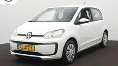 Wit Gebruikt 2018 VW up! move up! Hatchback | € 9.900 (Eerlijke prijs)