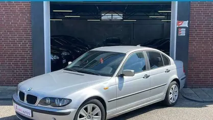 Occasion BMW 318 143 PK (105 kW) 2002 Grijs Sedan