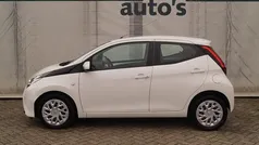 Gebruikt 2019 Toyota Aygo X-play Hatchback | € 13.400 (Eerlijke prijs)