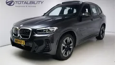 Grijs, metallic lak Gebruikt 2023 BMW iX3 Executive SUV | € 48.950 (Goede deal)