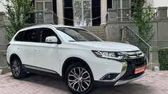 Wit Gebruikt 2017 Mitsubishi Outlander SUV | € 20.945 (Eerlijke prijs)