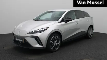Occasion MG MG4 EV Luxury 150 kW (204 PK) 2023 Grijs Hatchback