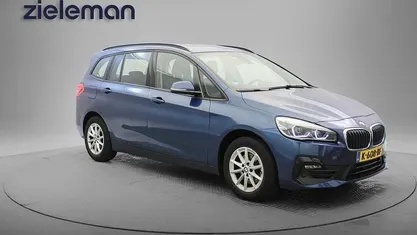 Blauw Occasion 2020 BMW 218 Executive Stationwagen | € 17.845 (Goede deal)