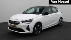 Wit Gebruikt 2023 Opel Corsa-e Hatchback | € 20.940 (Eerlijke prijs)