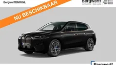 Zwart Gebruikt 2022 BMW iX Executive SUV | € 59.875 (Eerlijke prijs)