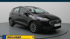 Zwart, metallic lak Gebruikt 2024 Ford Fiesta Titanium Hatchback | € 19.990 (Eerlijke prijs)