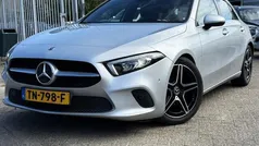 Grijs Gebruikt 2018 Mercedes 180 Premium Plus Sedan | € 15.999 (Eerlijke prijs)