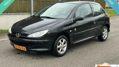 Zwart Gebruikt 2005 Peugeot 206 Hatchback | € 1.750 (Eerlijke prijs)