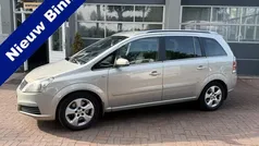 Grijs, metallic lak Gebruikt 2006 Opel Zafira Enjoy MPV | € 799 (Super prijs)