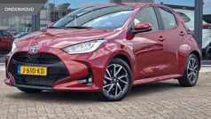 Rood Gebruikt 2020 Toyota Yaris Hybrid Edition Hatchback | € 19.995 (Goede deal)