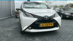 Wit Gebruikt 2016 Toyota Aygo X-play Hatchback | € 6.200 (Goede deal)