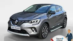 Grijs Gebruikt 2023 Renault Captur Iconic SUV | € 27.935 (Eerlijke prijs)