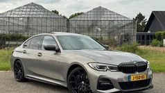 Grijs, metallic lak Gebruikt 2020 BMW 320 Executive Sedan | € 24.990 (Eerlijke prijs)