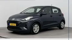 Aurora grey metallic (a7g) Gebruikt 2023 Hyundai i10 Comfort Hatchback | € 14.900 (Eerlijke prijs)