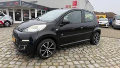 Zwart Gebruikt 2013 Peugeot 107 Envy Hatchback | € 4.950 (Eerlijke prijs)