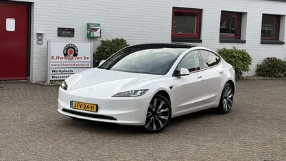 Occasion Tesla Model 3 RWD 235 kW (320 PK) 2025 Sedan