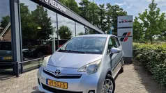 Gebruikt 2011 Toyota Verso-S MPV | € 6.950 (Eerlijke prijs)