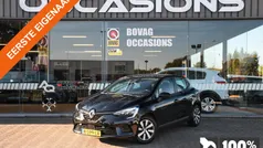 Zwart Gebruikt 2022 Renault Clio V Equilibre Hatchback | € 14.450 (Eerlijke prijs)