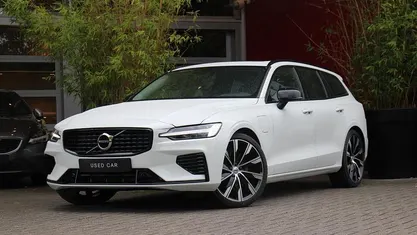 Gebruikt 2021 Volvo V60 R-Design Stationwagen | € 29.895 (Goede deal)