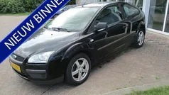 Zwart Gebruikt 2005 Ford Focus Trend Hatchback | € 1.760 (Eerlijke prijs)