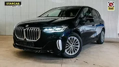 Zwart Gebruikt 2022 BMW 218 Luxury Line MPV | € 29.250 (Eerlijke prijs)