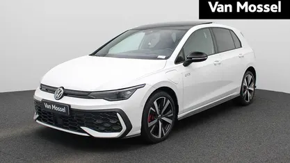 Occasion 2024 VW Golf VIII GTE Hatchback | € 43.900 (Eerlijke prijs)