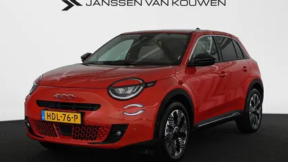 Occasion 2025 Fiat 600E La Prima SUV | € 28.395 (Eerlijke prijs)