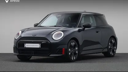 Occasion 2025 Mini Cooper Comfort Hatchback | € 39.750 (Eerlijke prijs)