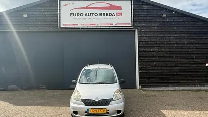 Grijs Gebruikt 2000 Toyota Yaris Sol Stationwagen | € 3.450 (Eerlijke prijs)