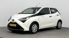 Wit Gebruikt 2021 Toyota Aygo Hatchback | € 10.940 (Eerlijke prijs)
