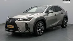 Grijs Gebruikt 2019 Lexus UX 250h Sport Line SUV | € 33.500 (Eerlijke prijs)