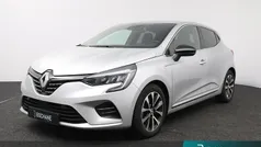 Grijs Gebruikt 2022 Renault Clio V Techno Hatchback | € 19.695 (Goede deal)
