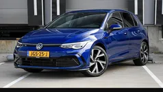 Blauw Gebruikt 2022 VW Golf VIII Business+ Hatchback | € 31.495 (Eerlijke prijs)
