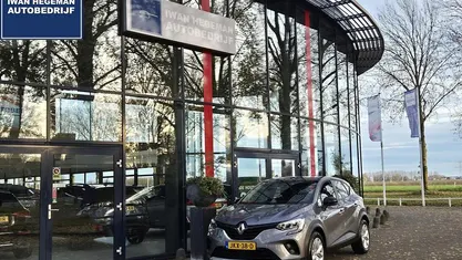 Grijs Gebruikt 2023 Renault Captur SUV | € 22.890 (Goede deal)
