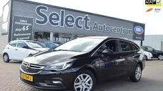 Zwart Gebruikt 2019 Opel Astra Edition Stationwagen | € 10.850 (Eerlijke prijs)