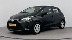 Zwart Gebruikt 2020 Toyota Yaris Active Hatchback | € 16.745 (Eerlijke prijs)