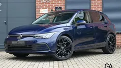 Blauw Gebruikt 2021 VW Golf VIII Hatchback | € 21.950 (Eerlijke prijs)