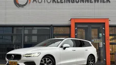 Wit Gebruikt 2023 Volvo V60 Core Stationwagen | € 33.950 (Super prijs)