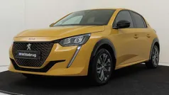 Geel, metallic lak Gebruikt 2022 Peugeot e-208 Allure Hatchback | € 19.925 (Eerlijke prijs)